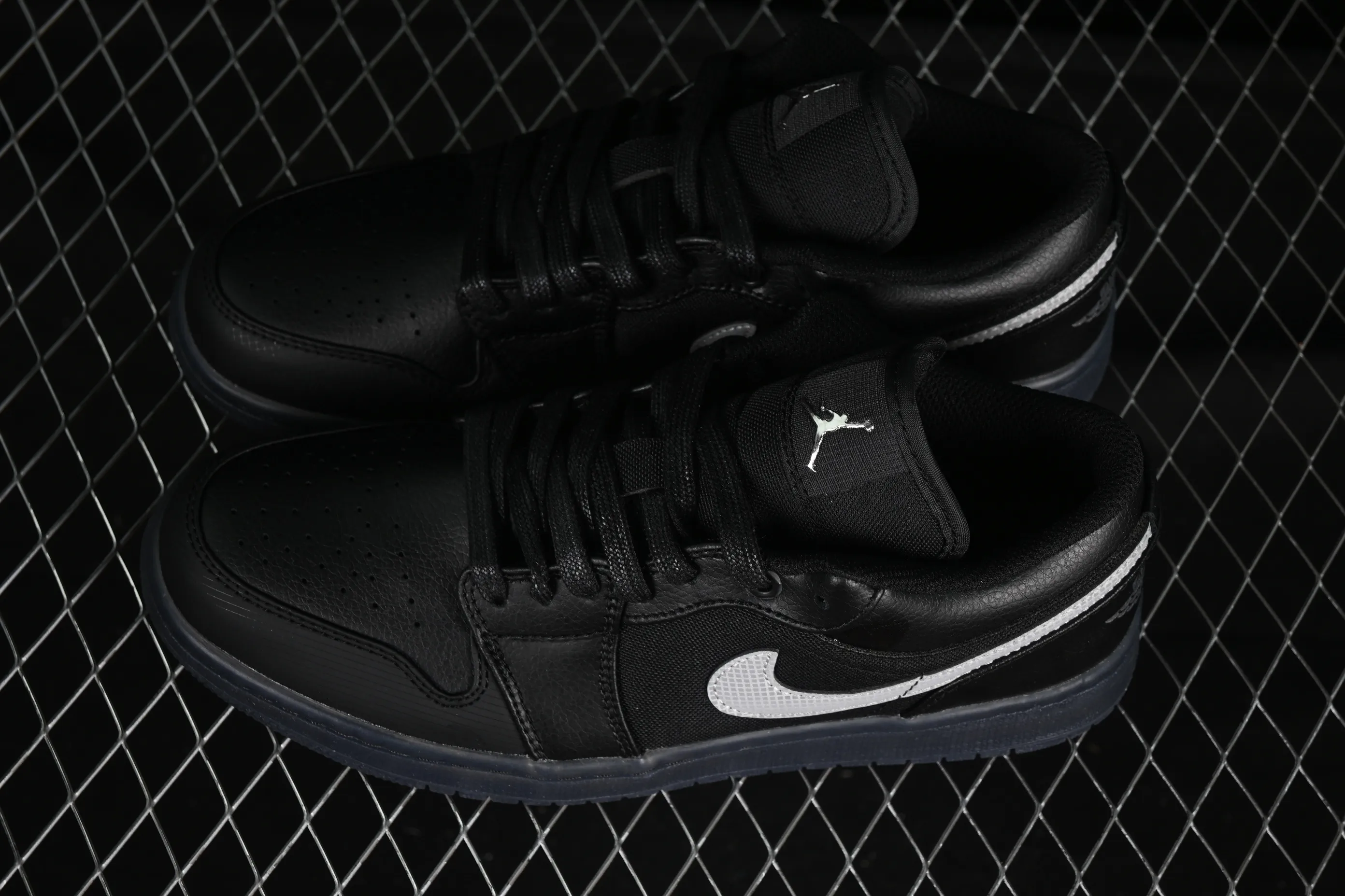All categories Air Jordan Jordan series basketball shoes Air Jordan 1 Low G version pure original Air Jordan 1 Low AJ1 Joe 1 black and white canvas leather low-top cultural basketball shoes HV5968-001